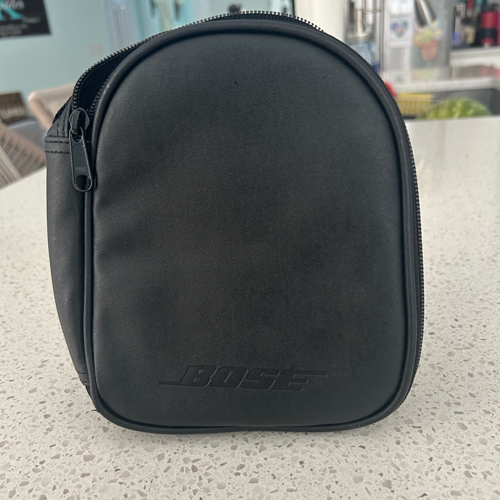 Bose Black Travel Headphones Bag Sleek Design